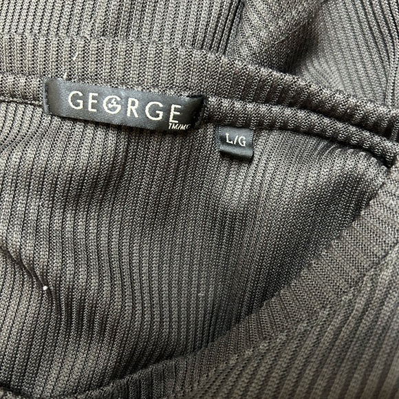 2/$20❤️- SHIRT | Men’s George shirt size large (fits a bit smaller) - Picture 4 of 4